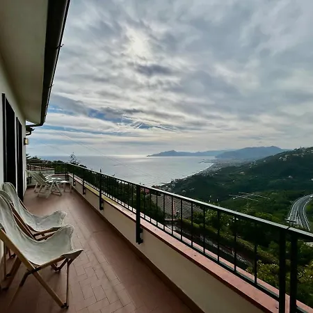公寓 Villaggio Cledai, Panoramic View With Parking, Ac 卡迪拉瓦尼亚